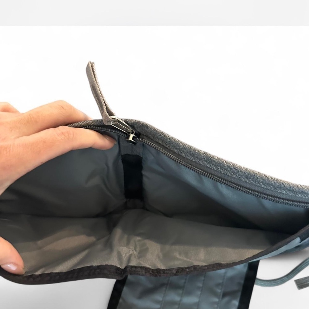 L.L. Bean Charcoal Crossbody - Picture 4 of 8